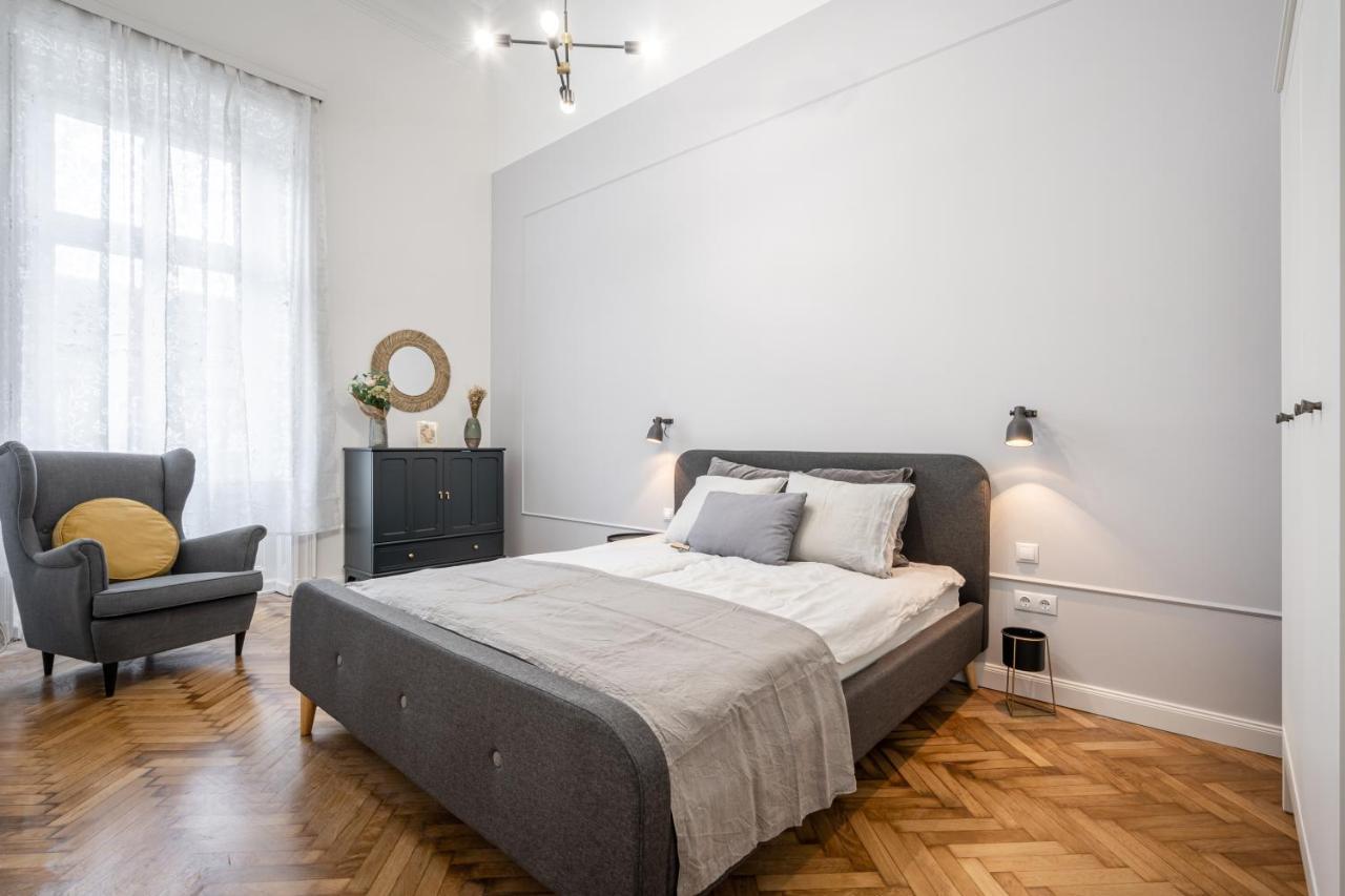 Atmos Glare Apartment Budapest Eksteriør bilde
