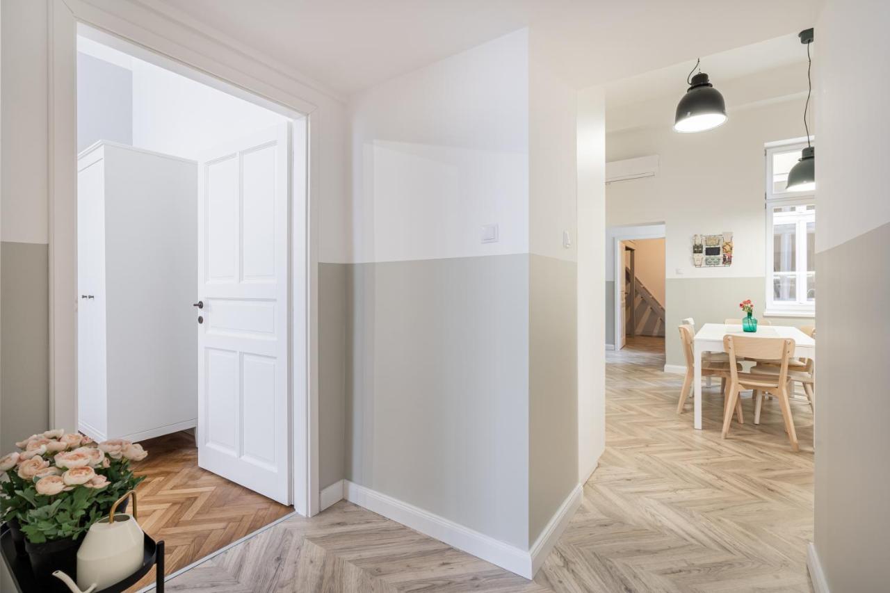 Atmos Glare Apartment Budapest Eksteriør bilde