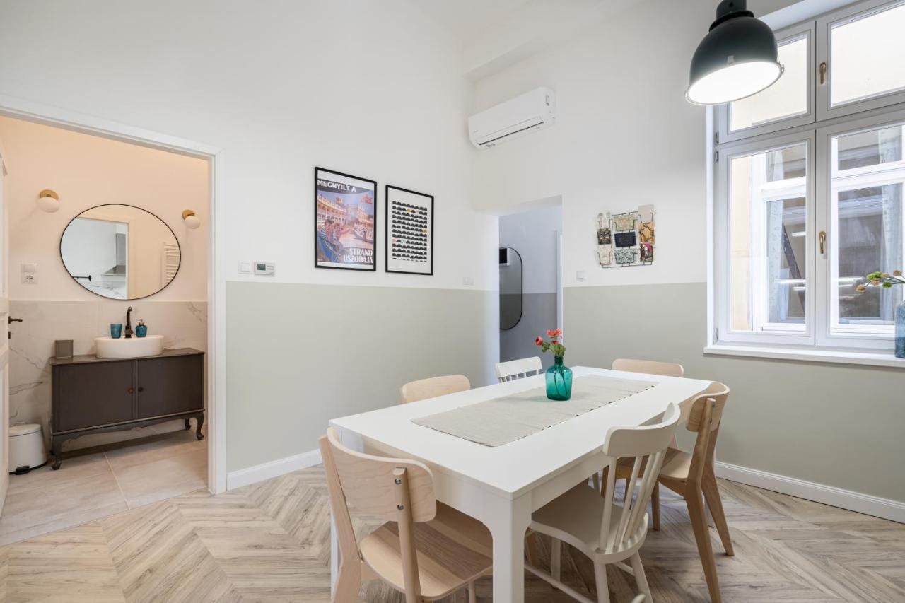 Atmos Glare Apartment Budapest Eksteriør bilde